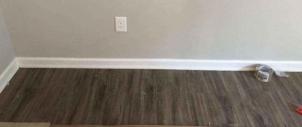 305 Winding River Dr, Atlanta GA  30350-1912 exterior