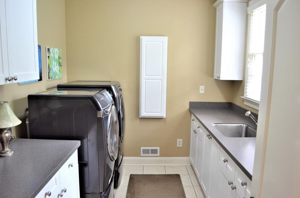 912 Carriage Path, Smyrna GA  30082-4761 exterior