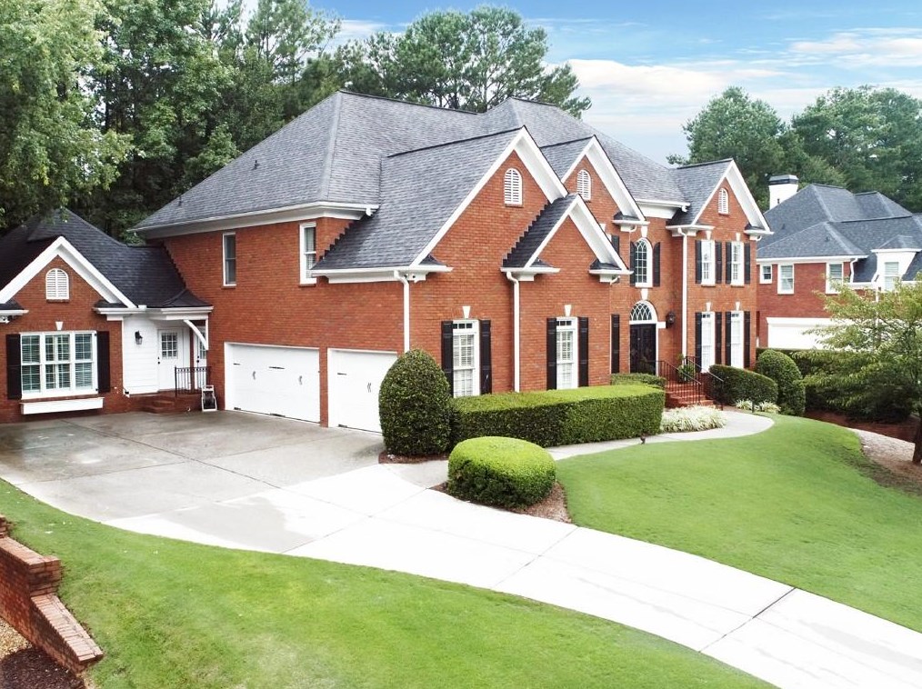 345 Sharpe Ln, Alpharetta, GA 30022-4881