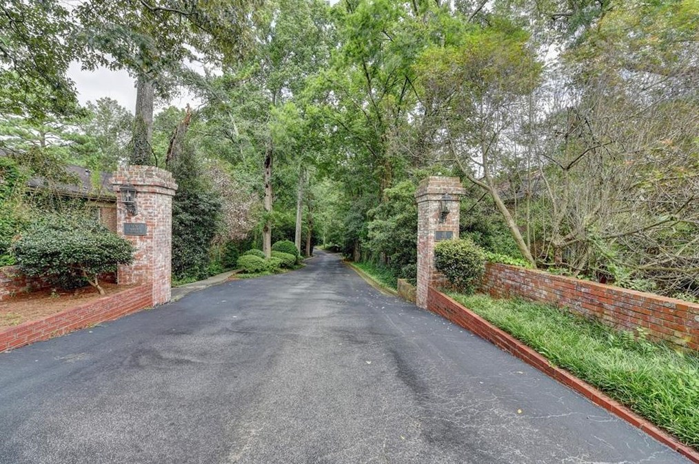 1111 Clairemont Ave, Decatur GA  30030-1255 exterior