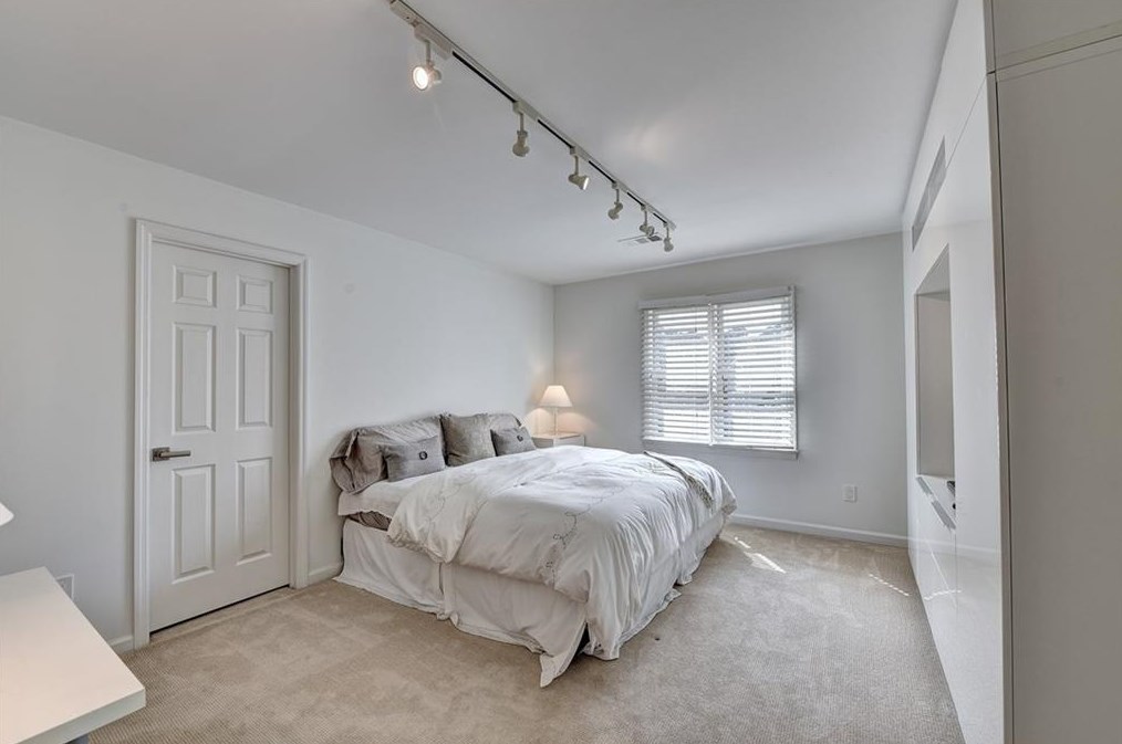 4218 Wieuca Overlook, Atlanta GA  30342-3447 exterior