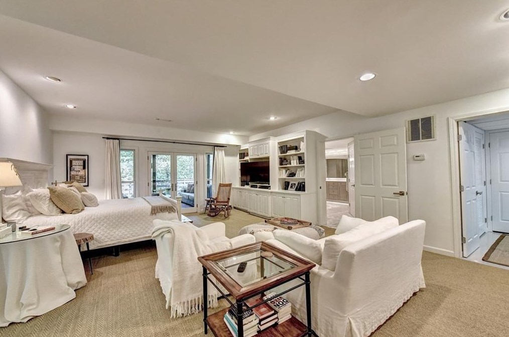 4218 Wieuca Overlook, Atlanta GA  30342-3447 exterior