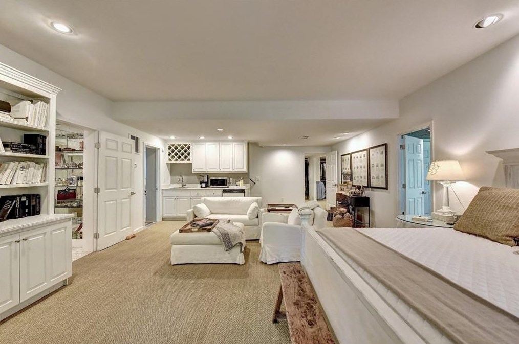 4218 Wieuca Overlook, Atlanta GA  30342-3447 exterior