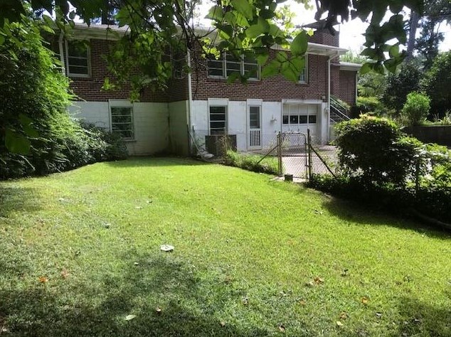 1970 Roxboro Rd, Atlanta GA 30324-2543 exterior