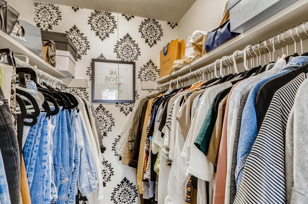 2 Queen Anne Pl, Atlanta GA exterior