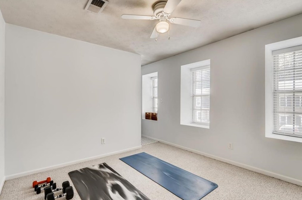 2 Queen Anne Pl, Atlanta GA exterior