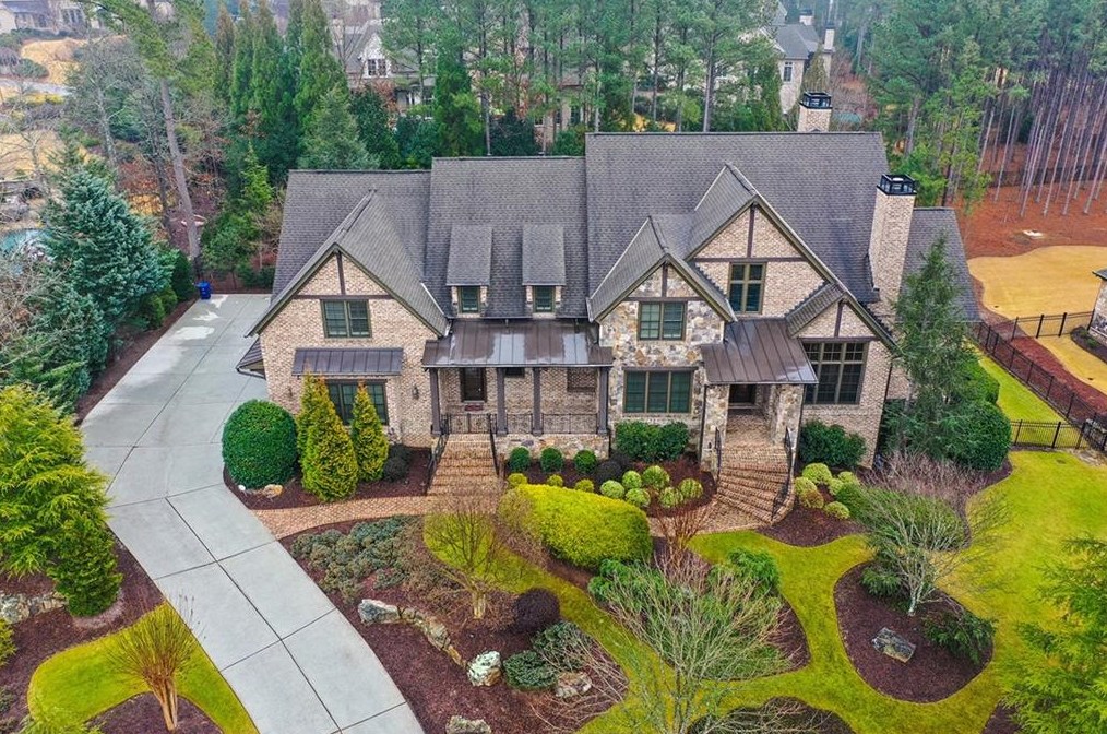 889 Crescent River Pass, Suwanee GA  30024-1705 exterior