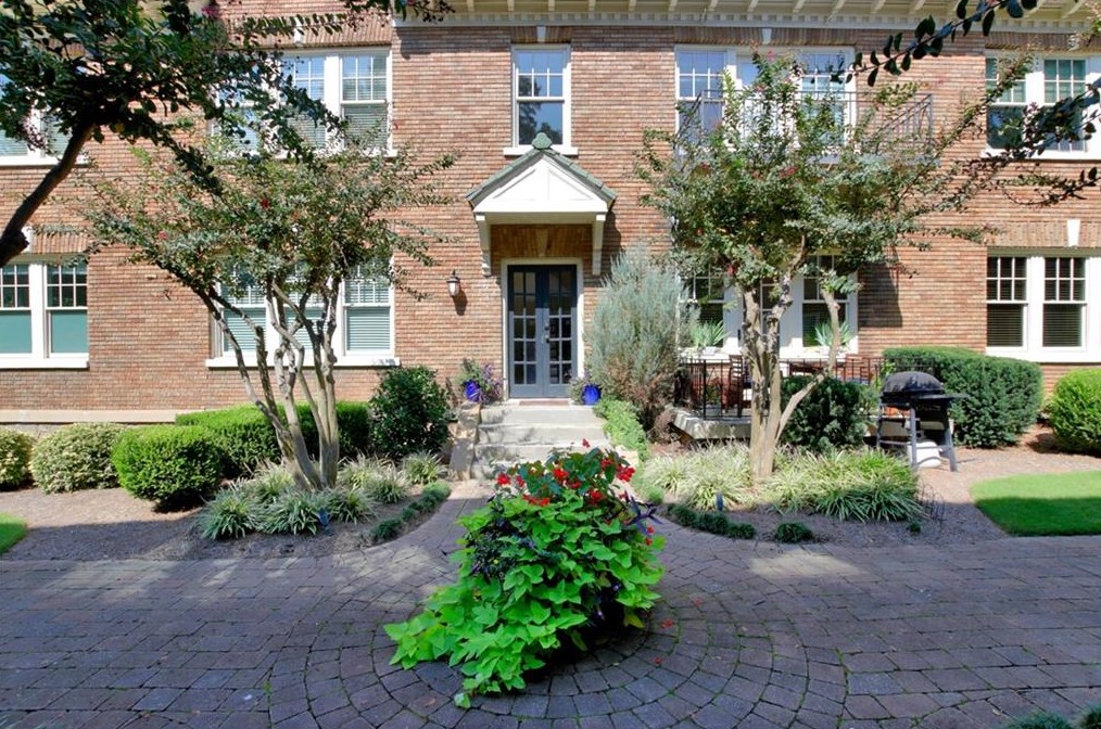 907 Piedmont Ave, Atlanta GA  30309-4114 exterior