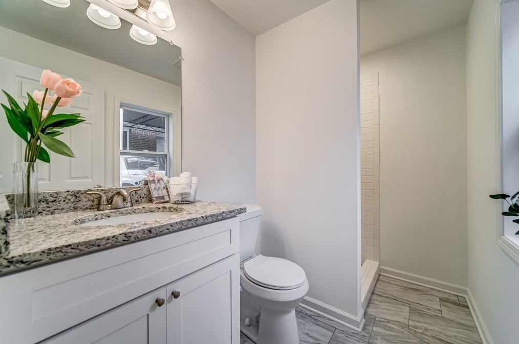 107 Whitaker Cir, Atlanta GA  30314-1805 exterior