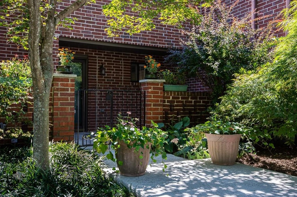 2260 Pernoshal Ct, Atlanta, GA 30338-6448