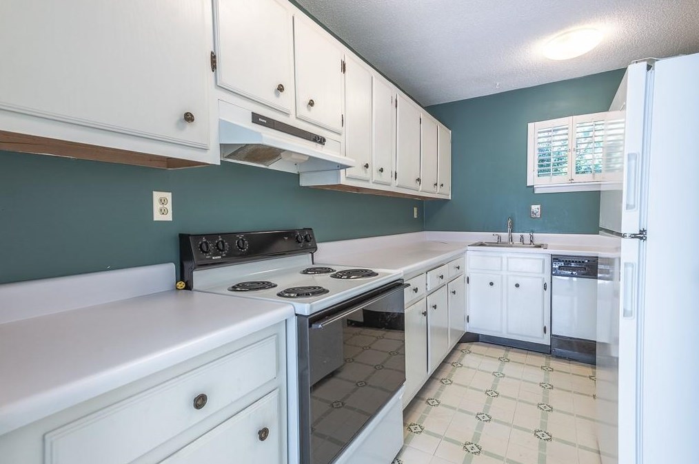 2260 Pernoshal Ct, Atlanta GA 30338-6448 exterior