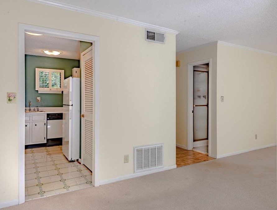 2260 Pernoshal Ct, Atlanta GA 30338-6448 exterior