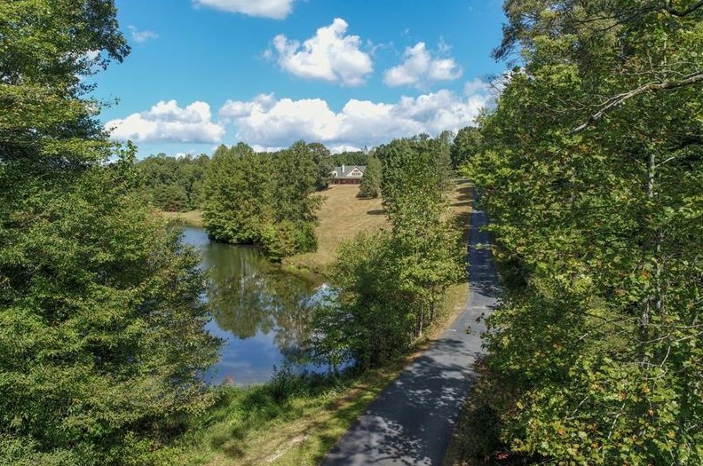5515 Mount Vernon Rd, Murrayville, GA 30564-1413