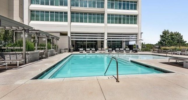 250 Piedmont Ave, Atlanta GA  30308-3344 exterior