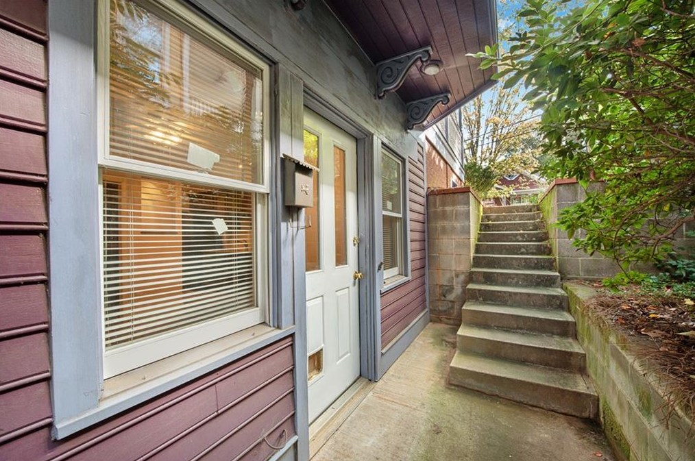 80 Waddell St, Atlanta GA  30307-2465 exterior