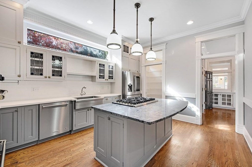 80 Waddell St, Atlanta GA  30307-2465 exterior