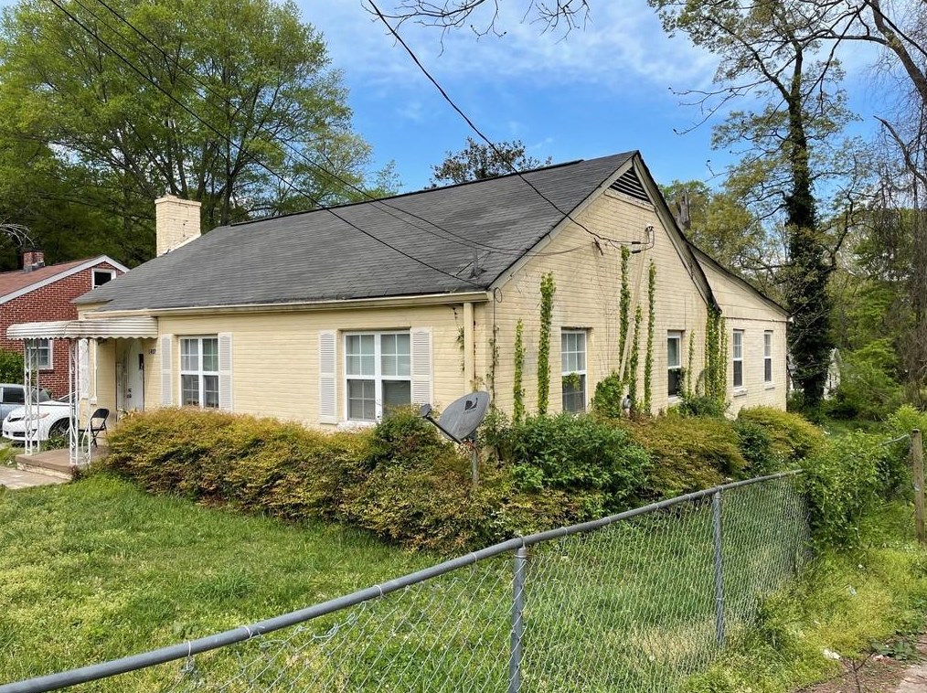 1457 Venetian Dr, Atlanta, GA 30311-3500
