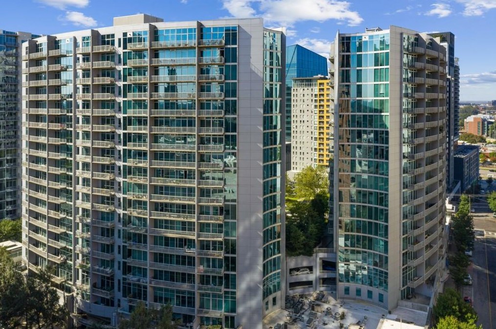 44 Peachtree Pl, Atlanta GA  30309-3907 exterior