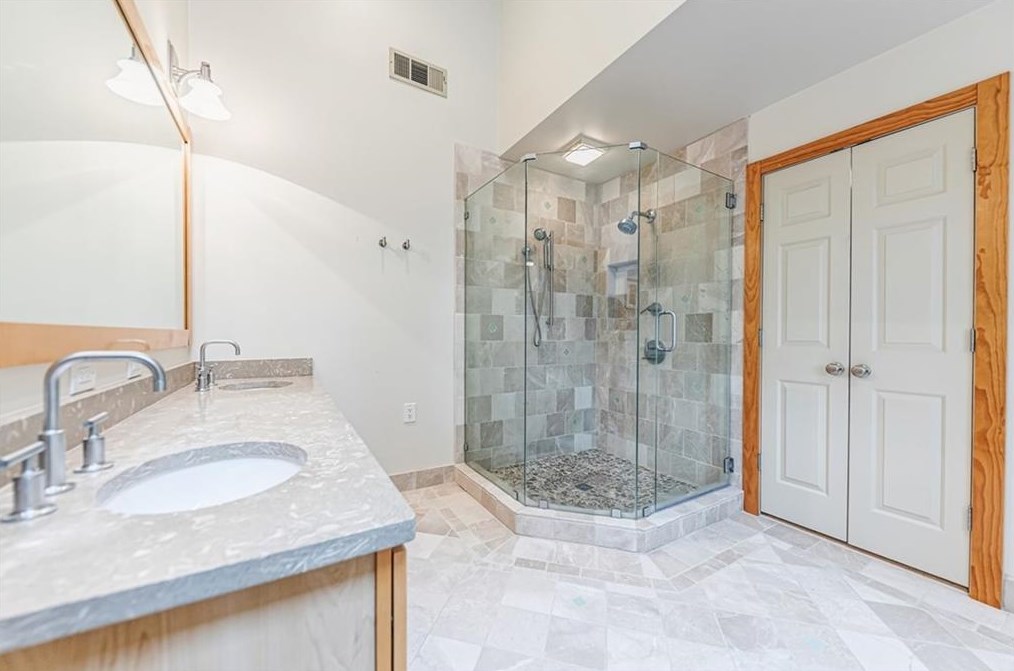 1142 Waldorfs Ct, Decatur GA  30033-3439 exterior