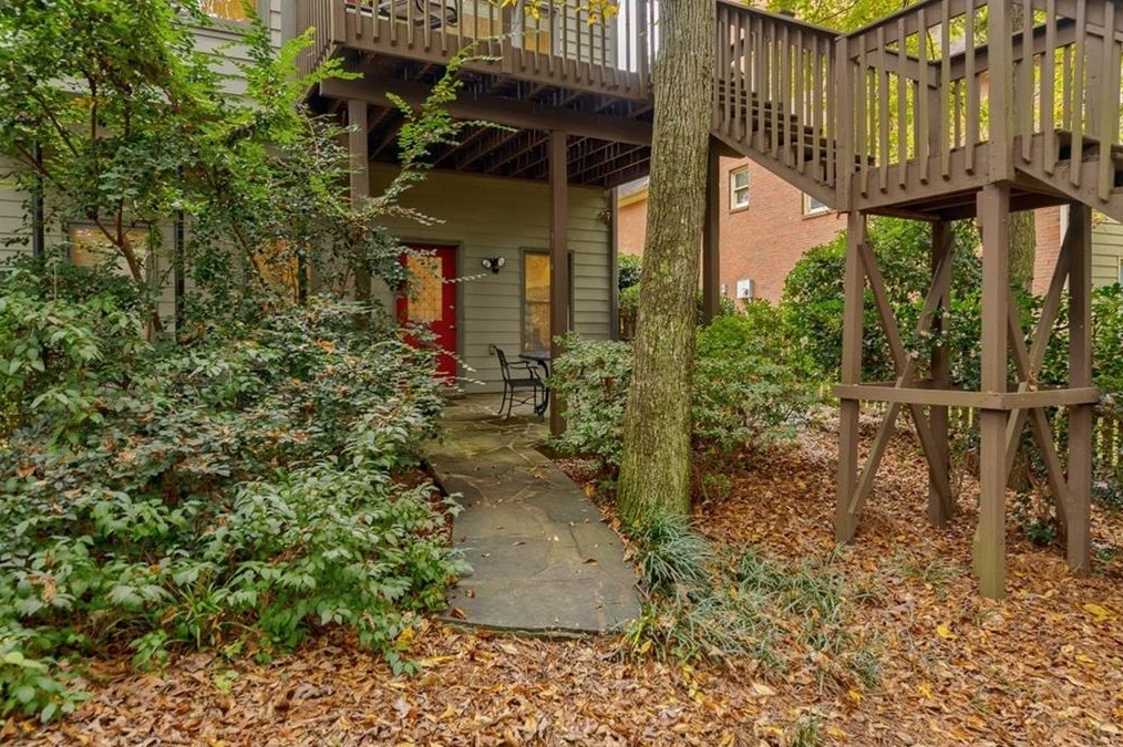 1142 Waldorfs Ct, Decatur GA  30033-3439 exterior