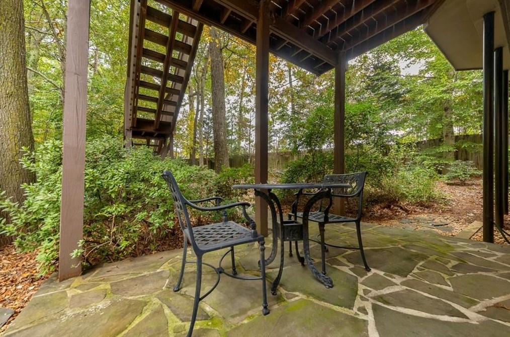 1142 Waldorfs Ct, Decatur GA  30033-3439 exterior