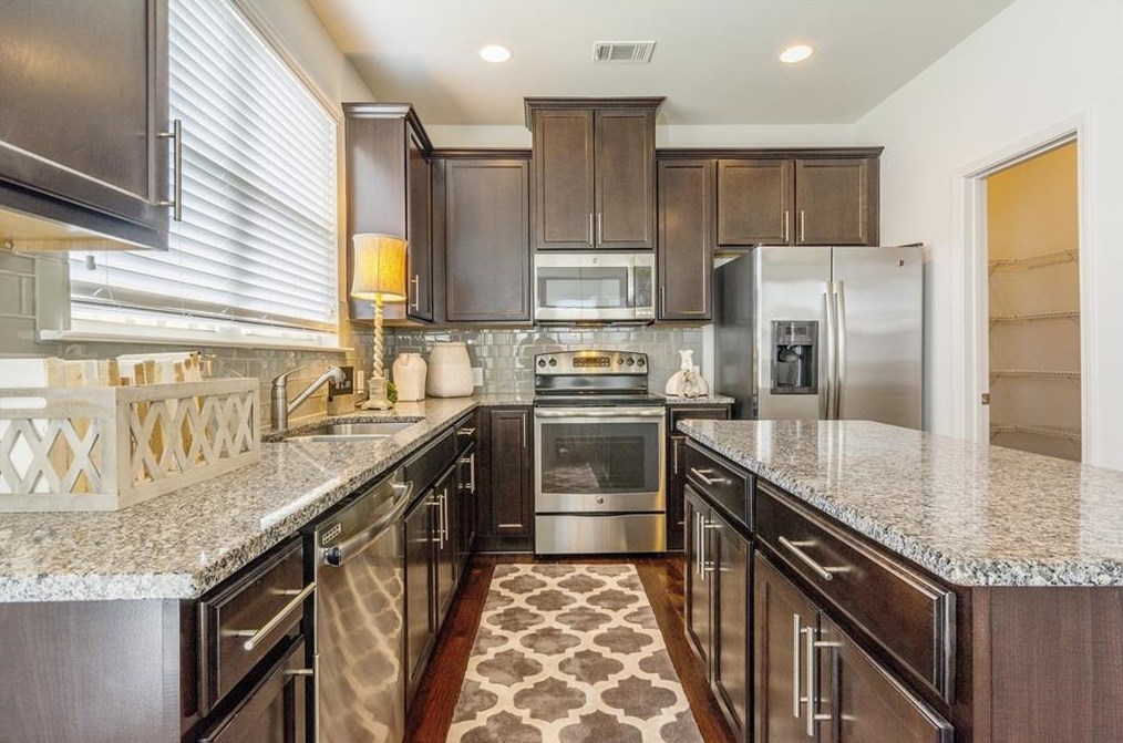 5873 Radford Loop, Fairburn, GA 30213