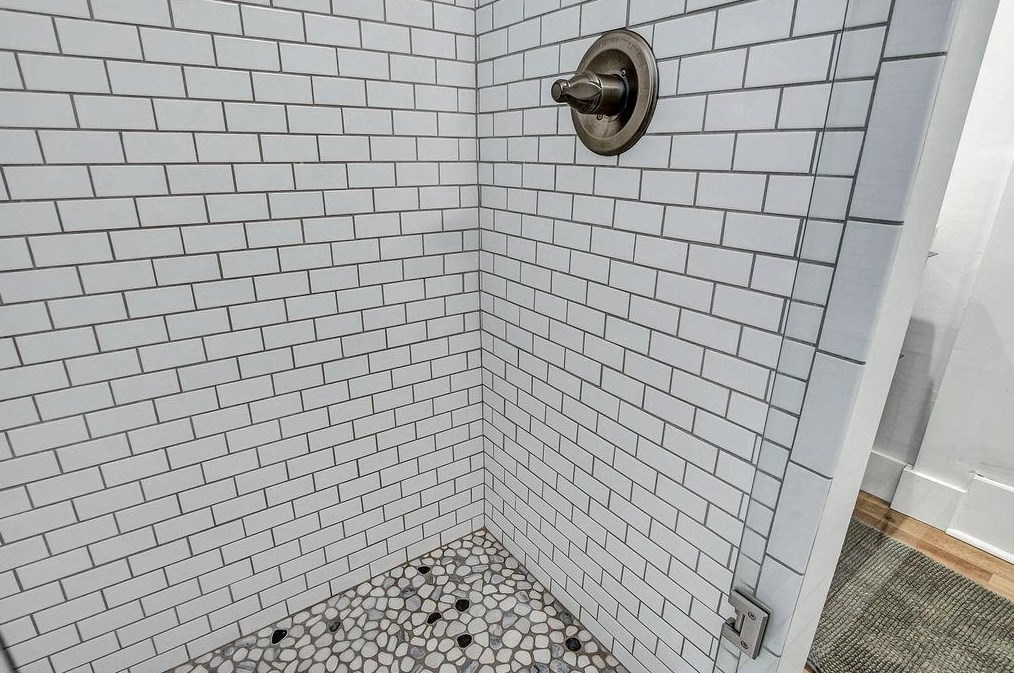 118 Hickory St, Decatur GA 30032 exterior