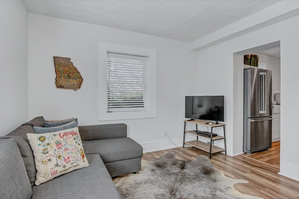 118 Hickory St, Decatur GA  30030-2052 exterior