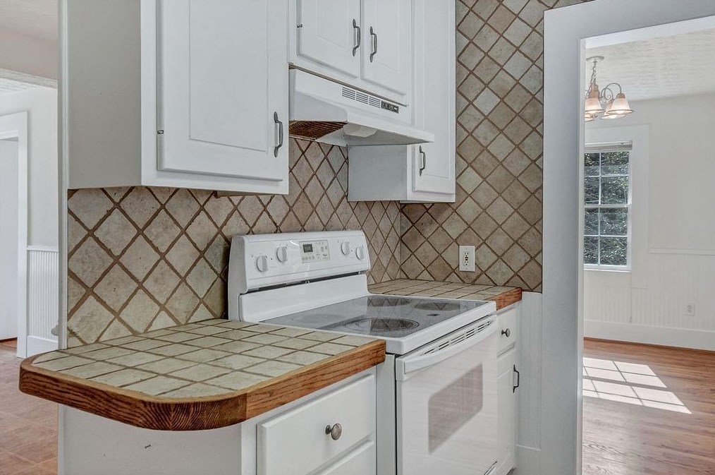 118 Hickory St, Decatur GA 30032 exterior