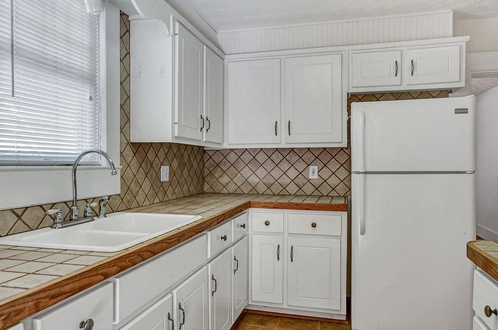 118 Hickory St, Decatur GA 30032 exterior