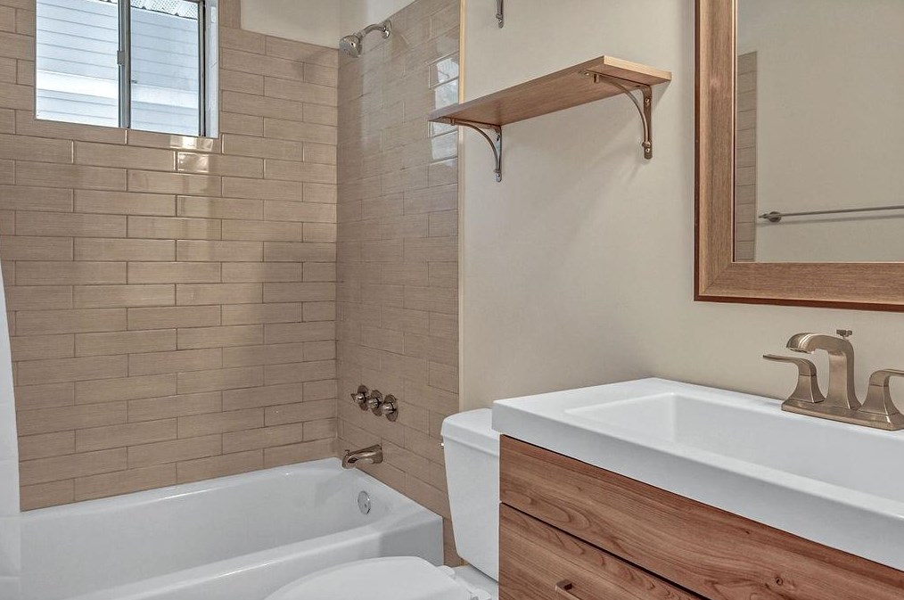 118 Hickory St, Decatur GA 30032 exterior