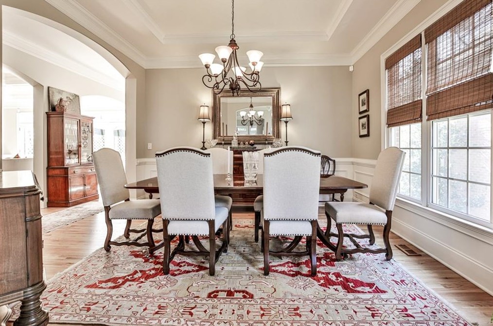 1015 Wescott Ln, Atlanta GA  30319-4328 exterior