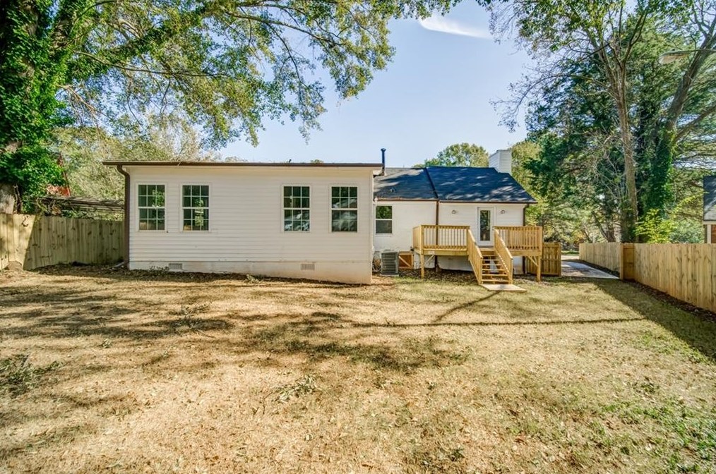 1971 Willa Dr, Decatur GA 30032-4267 exterior