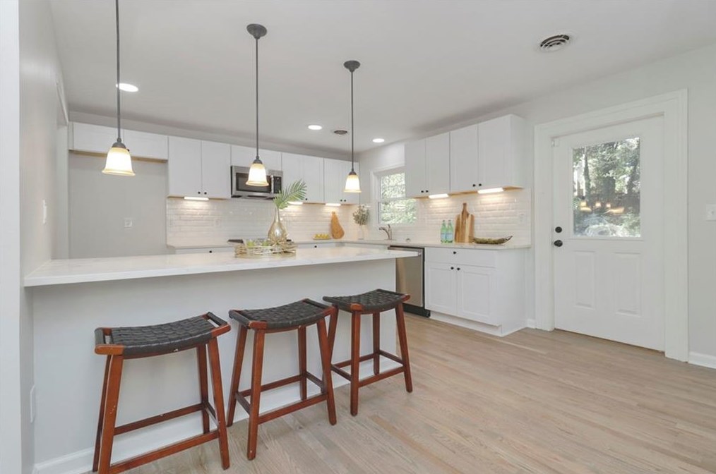 607 Densley Dr, Decatur GA  30033-5444 exterior