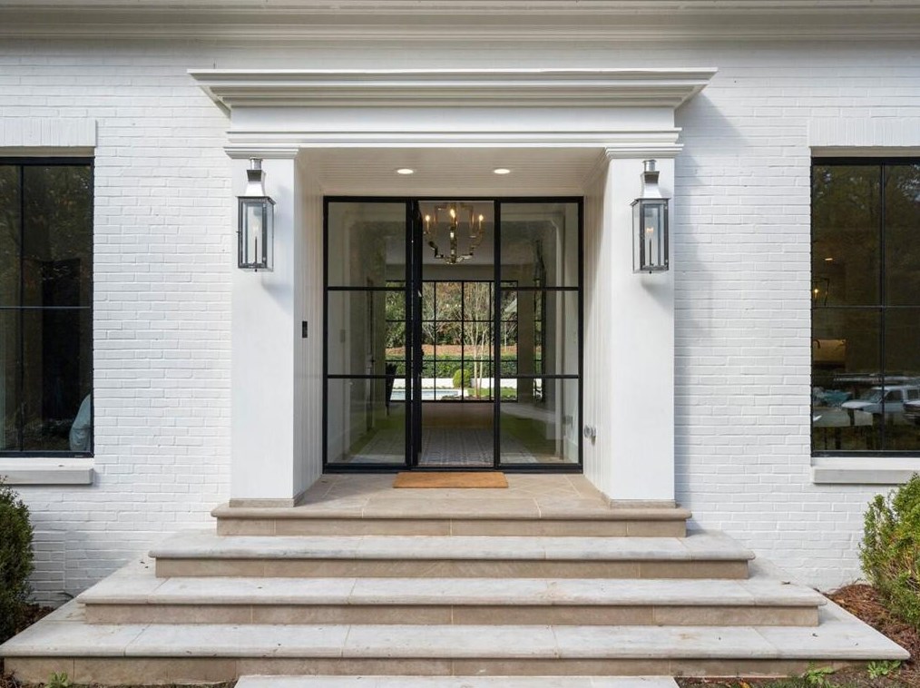 447 Valley Rd, Atlanta GA  30305-1028 exterior