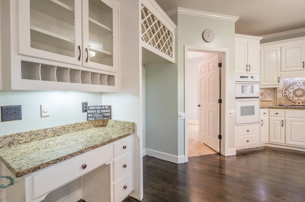 10410 Groomsbridge Rd, Alpharetta GA 30022-6029 exterior