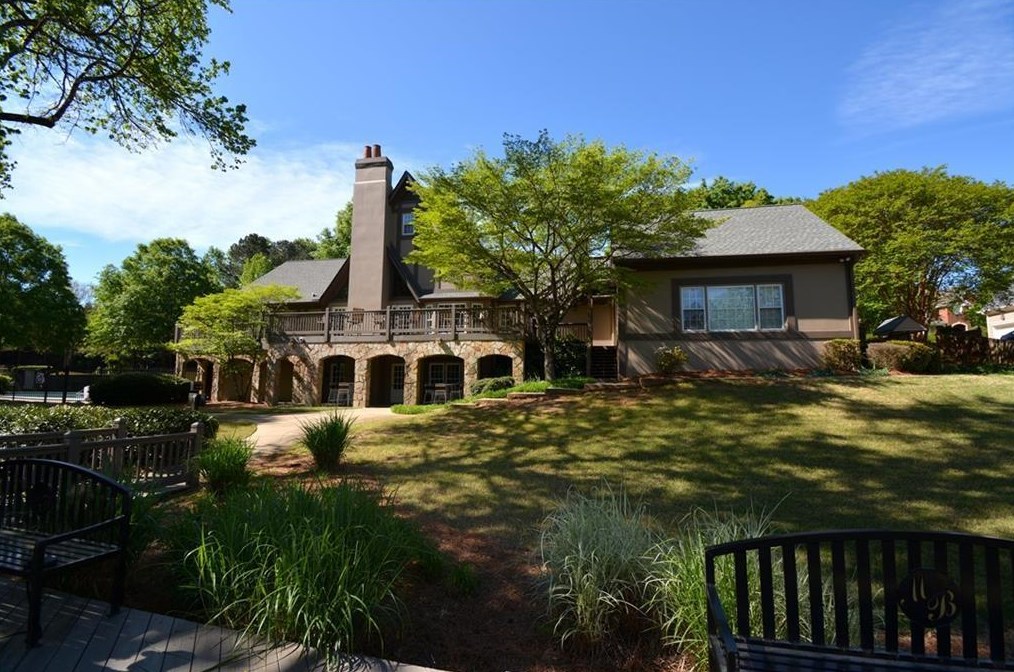 10410 Groomsbridge Rd, Alpharetta GA 30022-6029 exterior