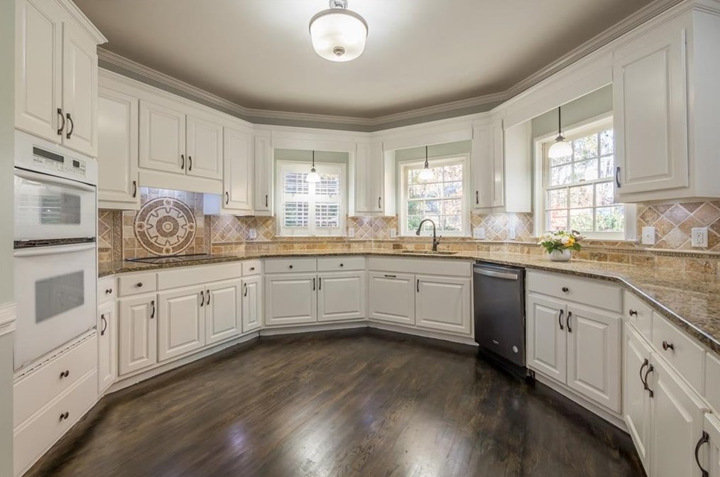 10410 Groomsbridge Rd, Alpharetta GA 30022-6029 exterior