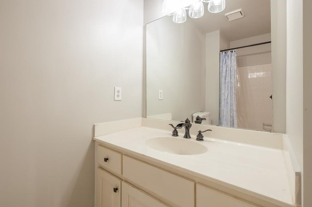 10410 Groomsbridge Rd, Alpharetta GA 30022-6029 exterior