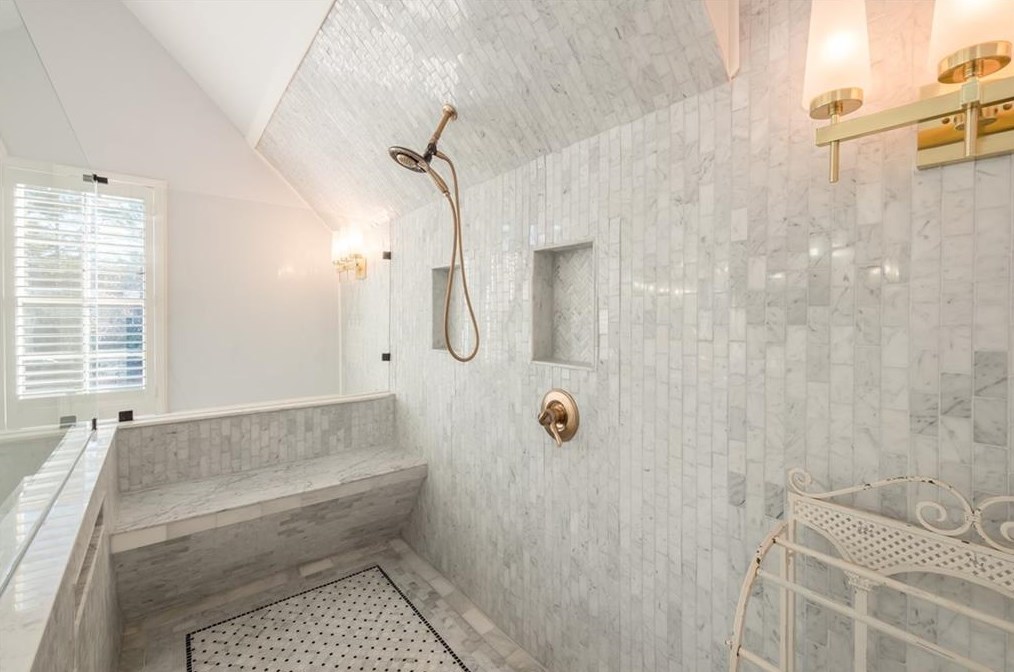 10410 Groomsbridge Rd, Alpharetta GA 30022-6029 exterior