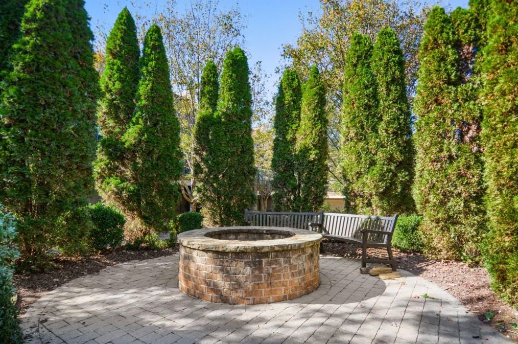 5 Highgate Trl, Decatur GA 30030-1334 exterior