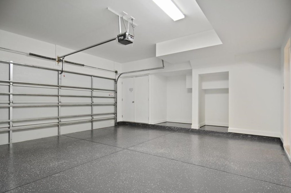 5 Highgate Trl, Decatur GA 30030-1334 exterior