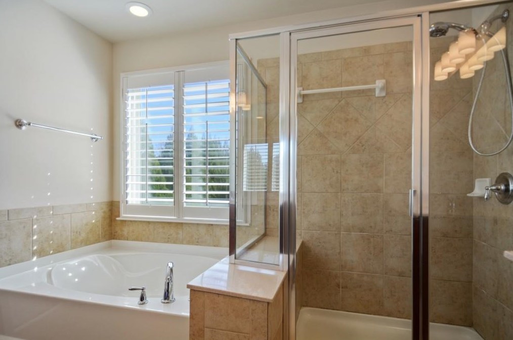 5 Highgate Trl, Decatur GA 30030-1334 exterior