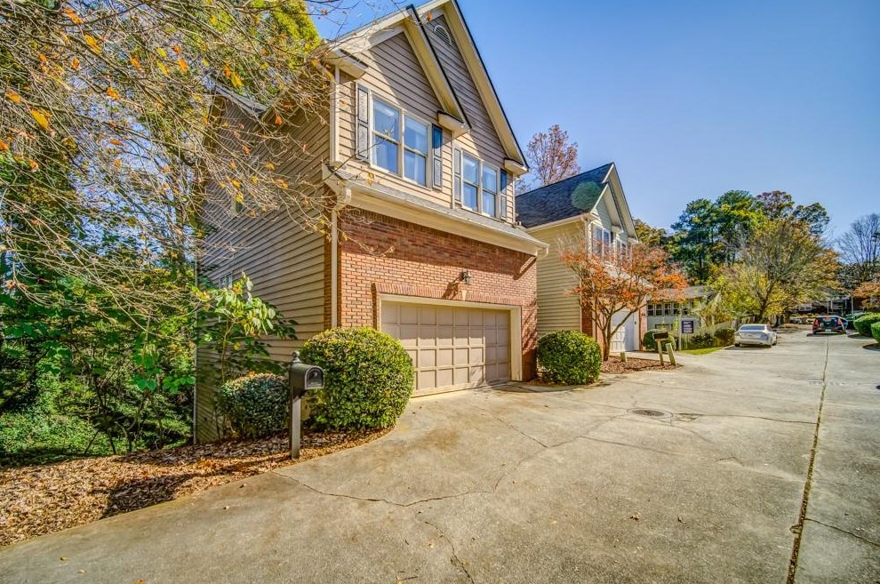 2364 Greylock Pl, Decatur GA  30030-1446 exterior