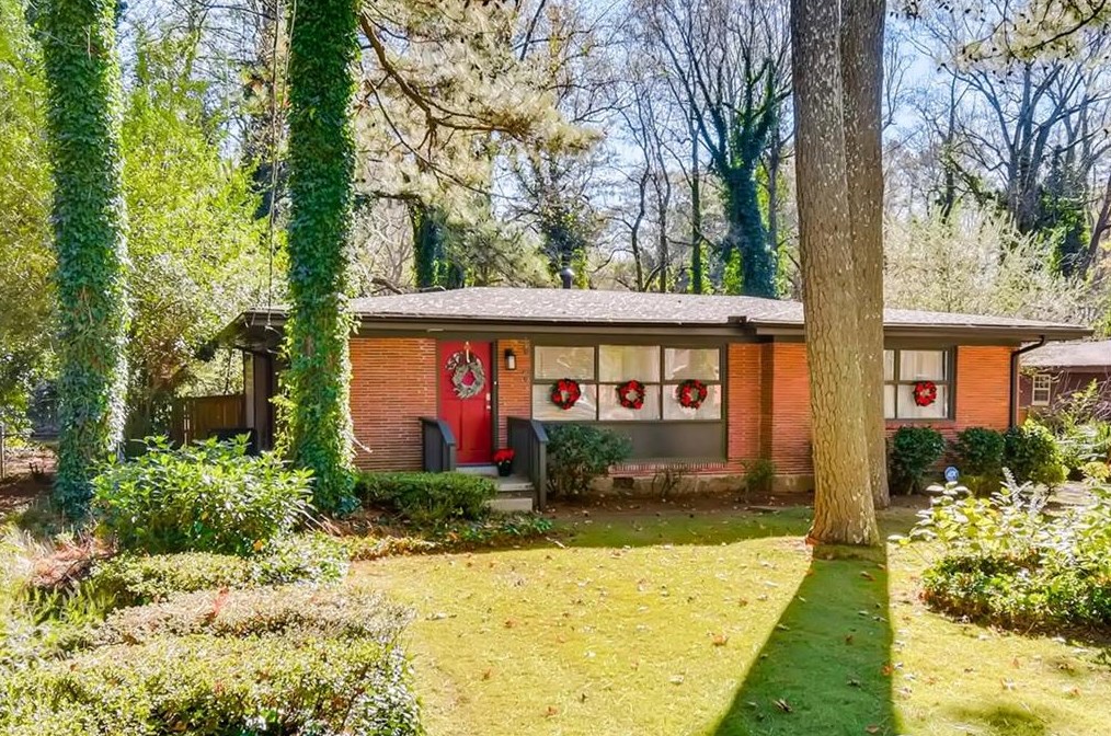 3335 Pinehill Dr, Decatur, GA 30032-2905