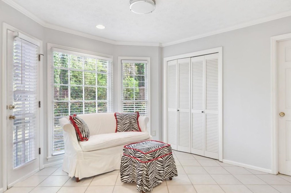3803 Watkins Pl, Atlanta GA  30319-1828 exterior