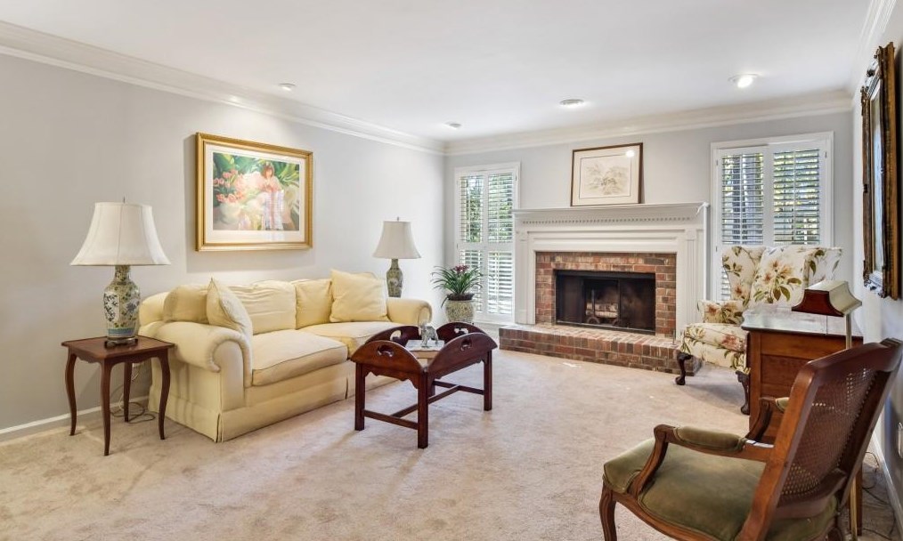 3803 Watkins Pl, Atlanta GA  30319-1828 exterior
