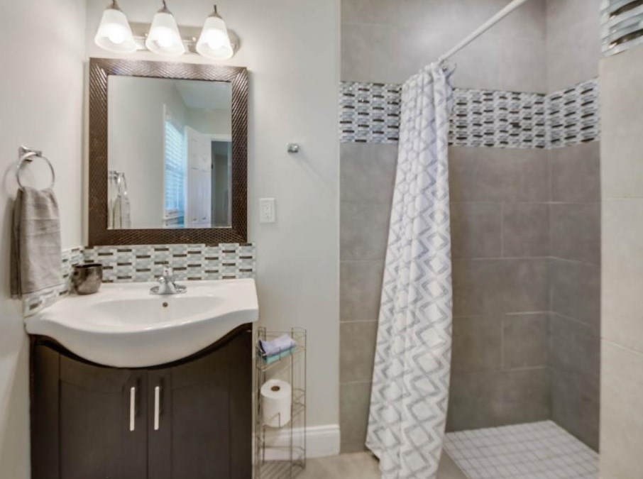 1835 Winthrop Dr, Atlanta GA  30316-1713 exterior