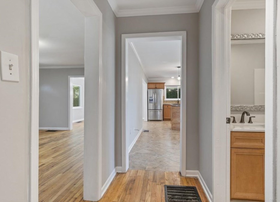 1022 Shepherds Ln, Atlanta GA 30324-4612 exterior