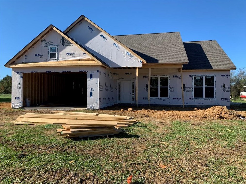 330 Larkspur Dr, Calhoun, GA 30701-7789